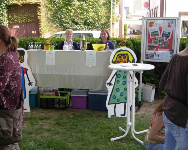 Der Stand des Fördervereins Grundschule Gundernhausen auf dem Bücherflohmarkt
